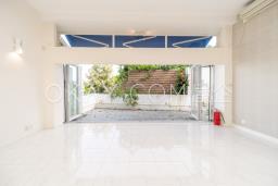 Sea Breeze Villa image 4