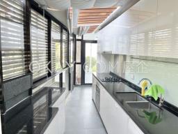 Silver Fountain Terrace image 2