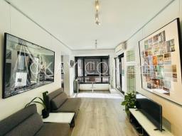 Smiling Court image 2