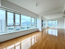 St George Apartments image 5