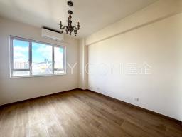 Summit Court image 8