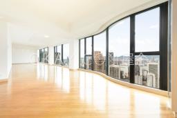 The Harbourview image 1