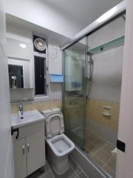 Woodlands Court image 3