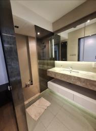 Yuk Yat Building image 8