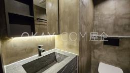 9 Kat On Street image 10