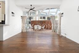 Albany Court image 2