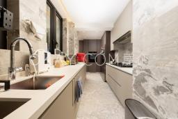 Bellevue Court image 6