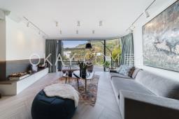 Bisney Terrace image 3