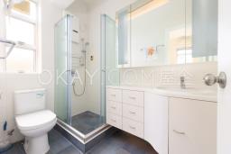 Bisney Villas image 8