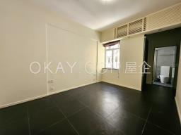 Blue Pool Court image 4