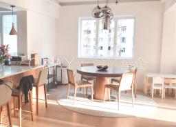 Blue Pool Mansion image 4