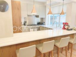 Blue Pool Mansion image 5