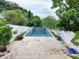 Capital Villa image 2