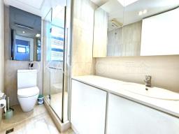 Caroline Garden image 4