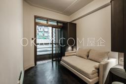 Castle One by V image 2