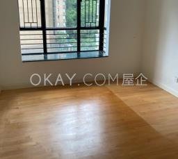 Clovelly Court image 5