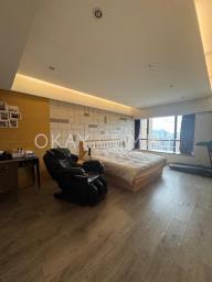 Clovelly Court image 5