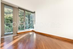 Cluny Park image 9