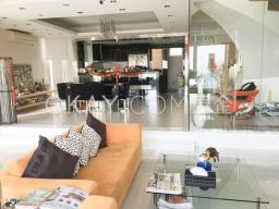 Dragon Lake Villa image 2