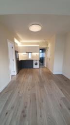 Fairview Court image 6