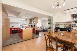 Glamour Court image 1