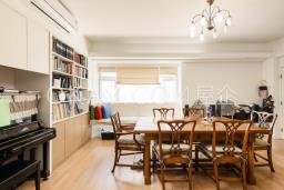 Glamour Court image 9