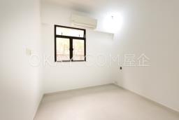 Hawthorn Garden image 4