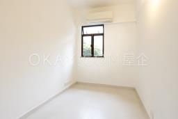 Hawthorn Garden image 7