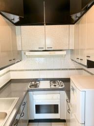 Hillsborough Court image 3