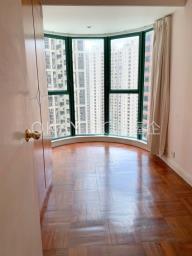 Hillsborough Court image 4