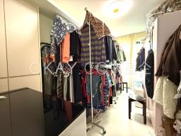 Hillview Court image 8