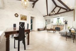 Hirams Villa image 3