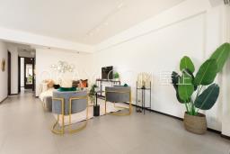 Igloo Residence image 3