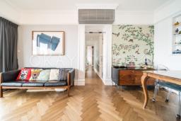 Island Crest image 5