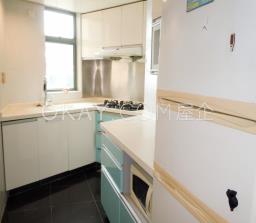 Island Resort image 2