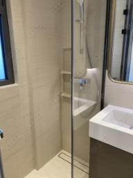 Kar On House image 2