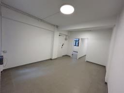 Lau Li Street image 2