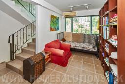 Pui O Village image 5