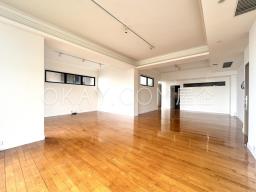 Ridge Court image 4