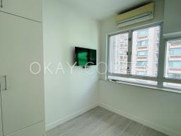 Robinson Crest image 7