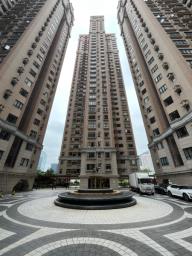 Robinson Heights image 1