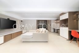 Sea Breeze Villa image 3