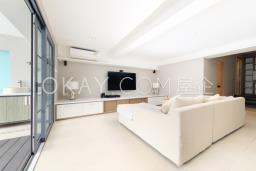 Sea Breeze Villa image 4