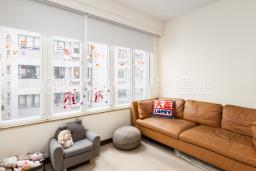 Sherwood Court image 4