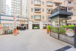 Suncrest Tower image 10