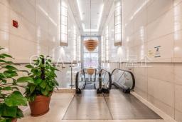 The Grandeur image 10