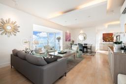 Woodbury Court image 6