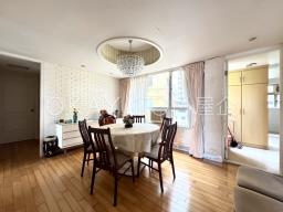 Woodland Gardens image 4