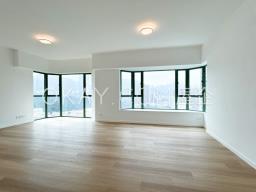 YI image 1