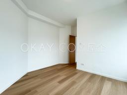 YI image 10